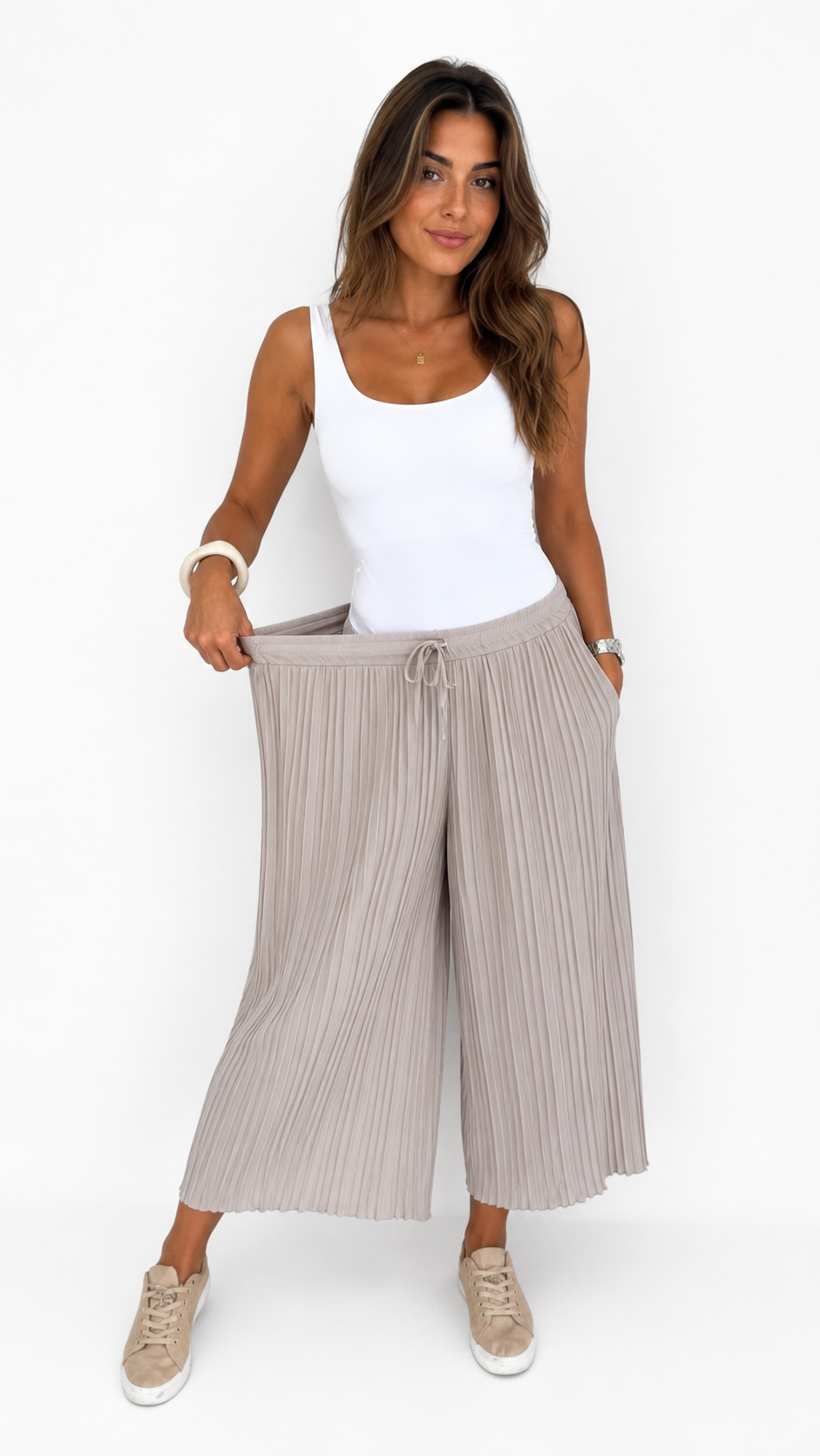 Pantalón plisado Beige